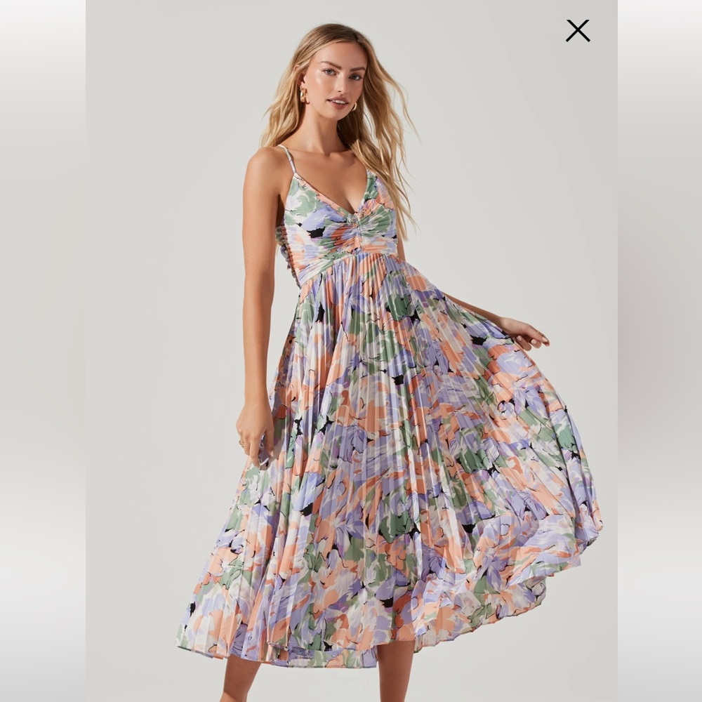 ASTR Blythe Floral Plisse Midi Dress